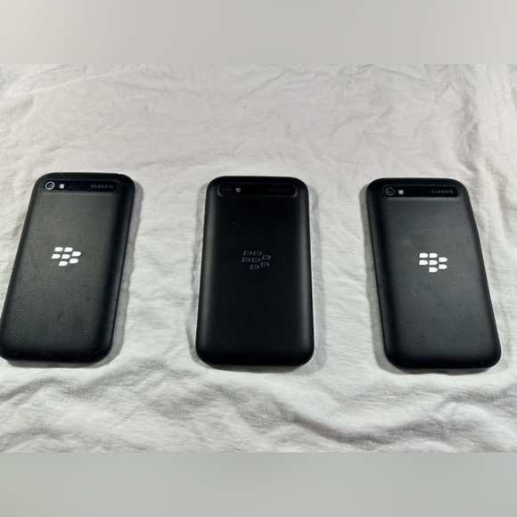 Lot Of 3 BlackBerry Classic For Parts - Picture 2 of 2